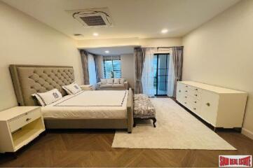 Nantawan Rama 9 - New Krungthepkreetha Luxury House with 4 Bedrooms and 5 Bathrooms in Saphan Sung Area of Bangkok