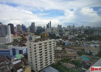 Life @ Sukhumvit 65 - Newly Renovated Unit on 17th Floor with City Views Ready to Move in