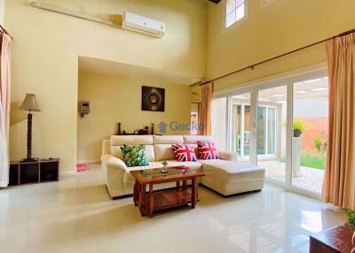 3 Bedrooms House in Silk Road Place East Pattaya H008549