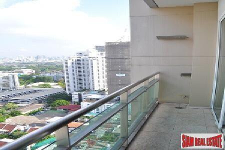 The Prime 11 - City Views from this Prime Two Bedroom Condo on Sukhumvit 11