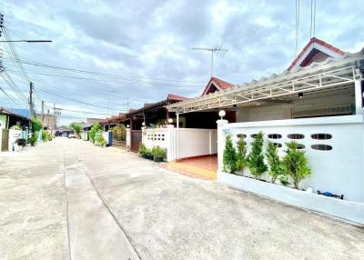 Townhouse for sale in Pattaya, great price, Nong Pla Lai, with furniture, Chonburi.