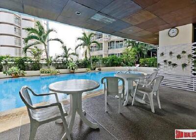 Sukhumvit Suite - Spacious 1-Bedroom Condo with Exceptional Amenities, Prime Sukhumvit Location