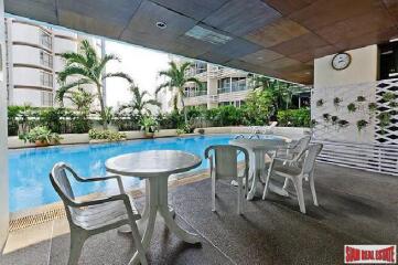 Sukhumvit Suite - Spacious 1-Bedroom Condo with Exceptional Amenities, Prime Sukhumvit Location