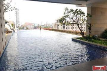 Baan Sathorn Chaopraya - Spacious 2-Bedroom Unit with River View, Modern Amenities, and Prime Location