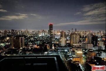 C Ekkamai Condominium - 2 Bedrooms and 2 Bathrooms Corner Unit With Spectacular City Views in the Ekkamai Area of Vibrant Bangkok