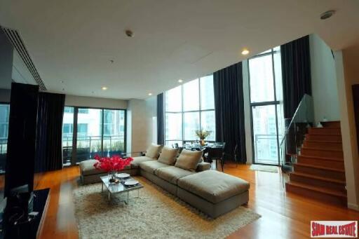 Bright Sukhumvit 24 - Spacious 3-Bed Corner Unit with Modern Amenities, Prime Location in Phrom Phong, Bangkok