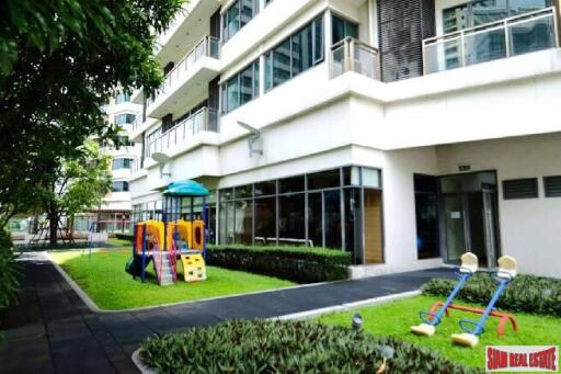 Bright Sukhumvit 24 - Spacious 3-Bed Corner Unit with Modern Amenities, Prime Location in Phrom Phong, Bangkok