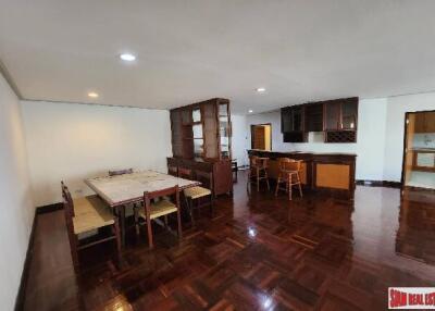 Le Premier 1 Condominium - 2 Bedrooms and 2 Bathrooms for Sale in Phrom Phong Area of Bangkok