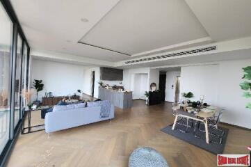 The Pillar Condominium Complex - 2 Bedrooms and 2 Bathrooms for Sale in Phra Khanong Area of Bangkok