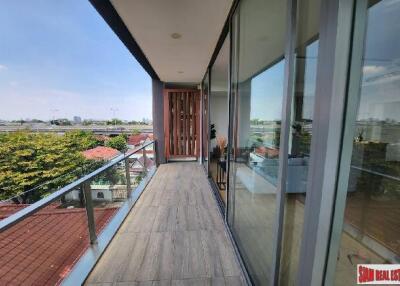 The Pillar Condominium Complex - 2 Bedrooms and 2 Bathrooms for Sale in Phra Khanong Area of Bangkok