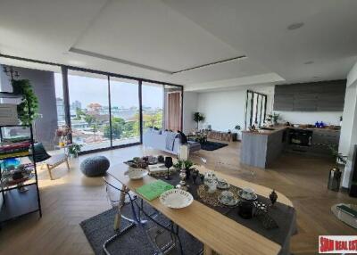 The Pillar Condominium Complex - 2 Bedrooms and 2 Bathrooms for Sale in Phra Khanong Area of Bangkok