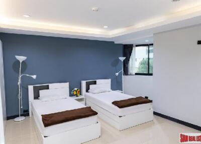 President Park in Sukhumvit 24 - 3 Bedrooms and 3 Bathrooms for Sale in Phrom Phong Area of Bangkok