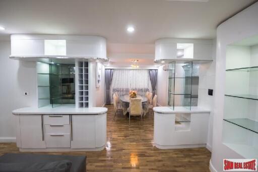 President Park Sukhumvit 24 - 3 Bedrooms and 3 Bathrooms Condominium for Sale in Phrom Phong Area of Bangkok