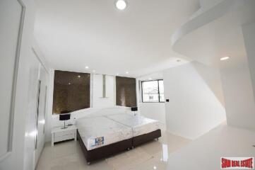 President Park Sukhumvit 24 - 3 Bedrooms and 3 Bathrooms Condominium for Sale in Phrom Phong Area of Bangkok