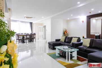 President Park Condominiums in Sukhumvit 24 - 3 Bedrooms and 3 Bathrooms in Phrom Phong Area of Bangkok