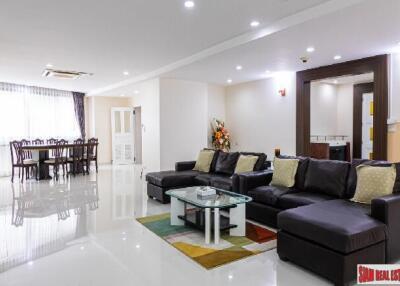 President Park Condominiums in Sukhumvit 24 - 3 Bedrooms and 3 Bathrooms in Phrom Phong Area of Bangkok