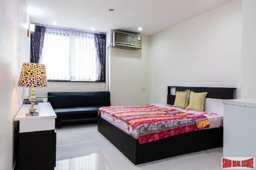 President Park Condominiums in Sukhumvit 24 - 3 Bedrooms and 3 Bathrooms in Phrom Phong Area of Bangkok