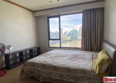 Baan Chao Praya - 1 Bedroom, 1 Bathroom Condo with Stunning River Views, Located in Khlong San