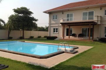 Kritsadanakorn 25  Four Bedroom Golf Course Villa for Sale in the Thanont Golf View and Sports Club