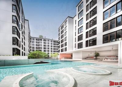 Newly Completed Low-Rise Condo at Soi Thong Lor, Close to Phetchaburi Road by Leading Thai Developers - 1 Bed Plus Units - Up to 15% Discount!