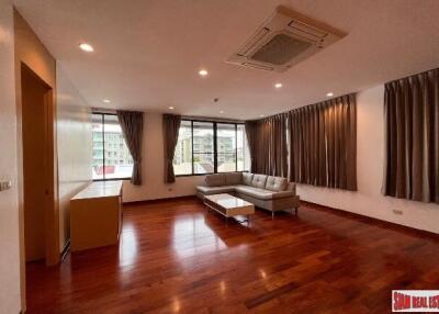 Academia Grand Tower Condominium - 3 Bedrooms and 2 Bathrooms for Sale in Phrom Phong Area of Bangkok