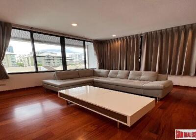 Academia Grand Tower Condominium - 3 Bedrooms and 2 Bathrooms for Sale in Phrom Phong Area of Bangkok