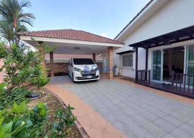 3 Bedrooms House in Chokchai Village 7 East Pattaya H010383