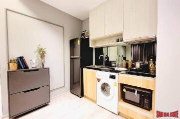 Sky Walk Condo - Large Two Bedroom on 21st Floor at Phra Khanong