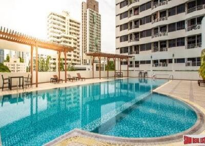 Supalai Place Condo - Elegant Newly Refurnished 2 Bed Condo on the 25th Floor with Full Furniture and Amazing City Views at Sukhumvit 37, Phrom Phong