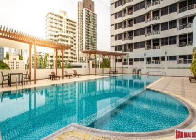 Supalai Place Condo  Elegant Newly Refurnished 2 Bed Condo on the 25th Floor with Full Furniture and Amazing City Views at Sukhumvit 37, Phrom Phong
