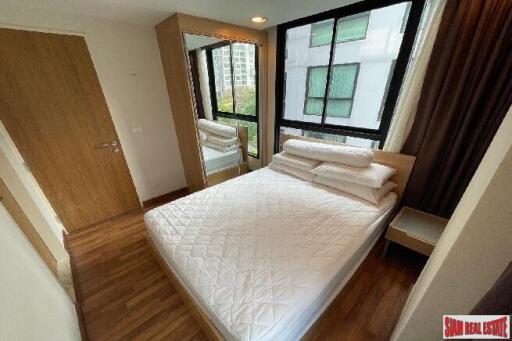 Zenith Place Sukhumvit 42 - Modern Condo with Bright Living Space, 1 Bedroom, and Prime Ekamai Location