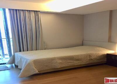 Siamese Thirty Nine - Spacious 2-Bedroom Condo with Private Balcony, Prime Location in Sukhumvit 39