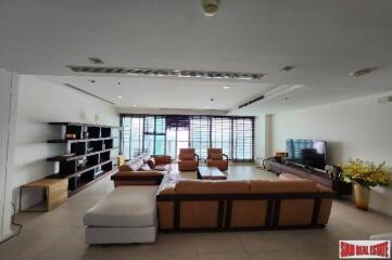 The River Condominium - 3 Bedrooms and 3 Bathrooms for Sale in Chao Phraya River Area of Bangkok