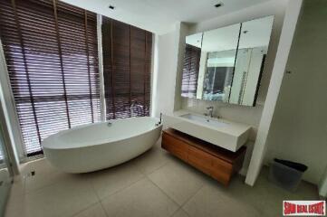 The River Condominium - 3 Bedrooms and 3 Bathrooms for Sale in Chao Phraya River Area of Bangkok