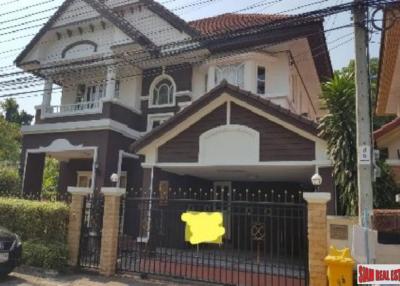 Krongthong Pavilion Village  Large Two Storey House with Three Bedrooms in Prawet