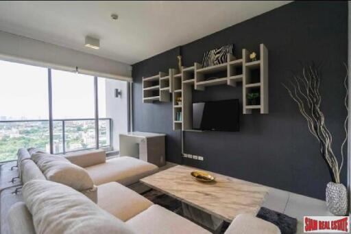 The Lofts Ekkamai - 2 Bedrooms and 2 Bathrooms for Sale in Phrom Phong Area of Bangkok