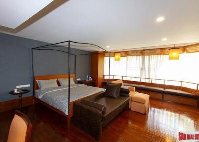 Prompak Place - Spacious Four Storey Three Bedroom House for Sale in the Heart of Thong Lo