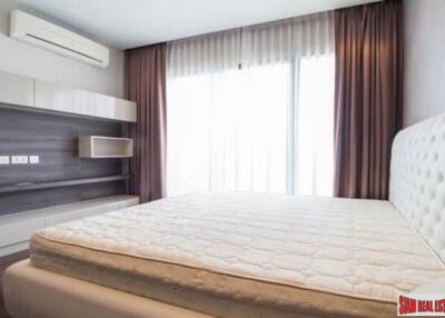 Ivy Ampio Condominium - Elegant Three Bedroom Duplex for Sale on Fantastic Ratchadapisek Road