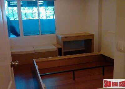 The Next Condominium - Great value! One Bedroom with Private Jacuzzi for Sale Sukhumvit 52