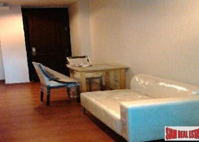 The Next Condominium - Great value! One Bedroom with Private Jacuzzi for Sale Sukhumvit 52