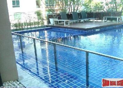 The Next Condominium - Great value! One Bedroom with Private Jacuzzi for Sale Sukhumvit 52