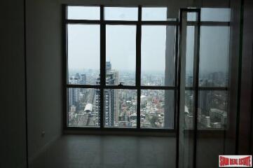 The River Condominium - 1 Bedroom and 1 Bathroom for Sale in Saphan Tak Sin Area of Bangkok