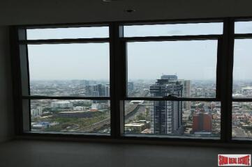 The River Condominium - 1 Bedroom and 1 Bathroom for Sale in Saphan Tak Sin Area of Bangkok