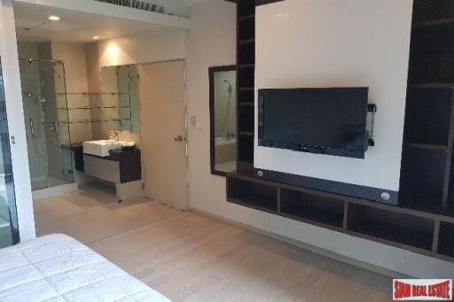 Noble Solo Condo - Two Bedroom with Pool Views on Sukhumvit 55, Bangkok