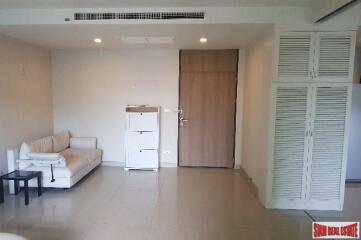 Noble Solo Condo - Two Bedroom with Pool Views on Sukhumvit 55, Bangkok