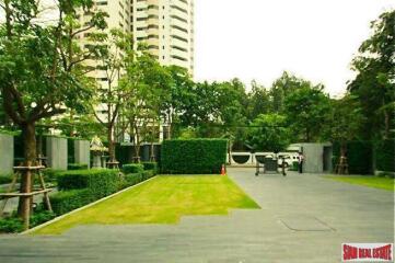 Quattro by Sansiri - 3 Bedrooms and 3 Bathrooms for Sale in Phrom Phong Area of Bangkok