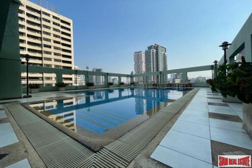 Lumpini Suite - 3 Bed Condo on the 4th Floor in this Low-Rise Condo in an Excellent Location at Sukhumvit 41