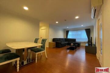 Lumpini Suite - 3 Bed Condo on the 4th Floor in this Low-Rise Condo in an Excellent Location at Sukhumvit 41