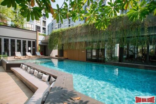 New Low-Rise 1 Bed Condos in Natural Environment Close to Phra Khanong BTS, Habito Mall