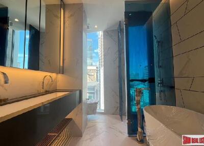 The Estelle - Ultra Luxury 2+1 Bed on the 11th Floor Located on Sukhumvit 26, 150 meters from Phrom Phong BTS/Emporium - Urgent Sell before Transfer!